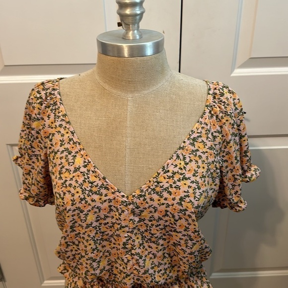 SIENNA SKY FLORAL ELASTIC WAIST BLOUSE SZ M GUC CAREER DATE NIGHT EVERYDAY - Picture 2 of 9